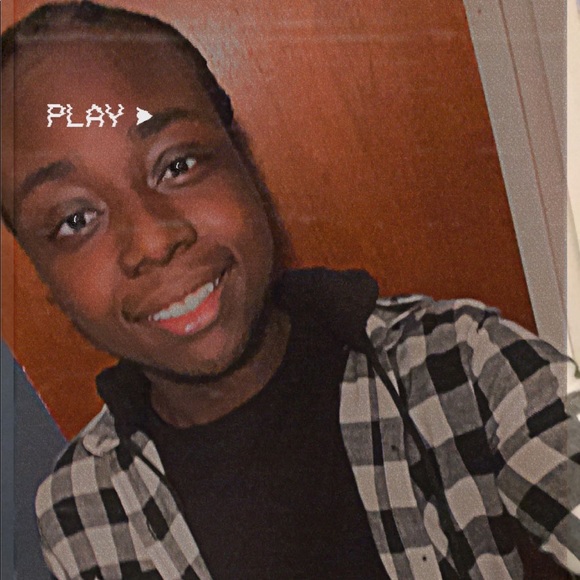 Meet your Posher, Leshaun - Picture 4 of 6